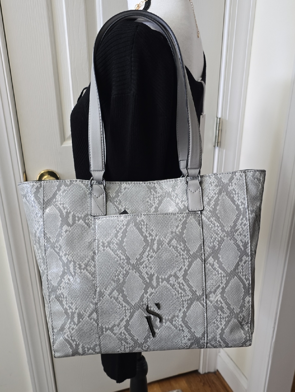 SIMPLY VERA VERAWANG WOMEN'S GRAY VEGAN LEATHER "SNAKESKIN" LARGE TOTE BAG PURSE